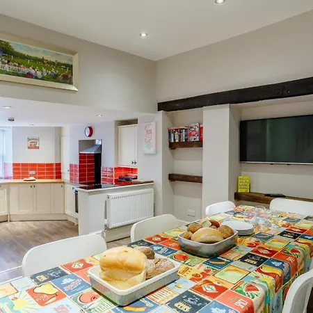 4 Bed In Oc-hh025 *