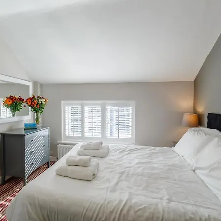 4 Bed In Oc-hh025 Harrogate