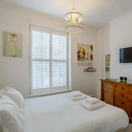 4 Bed In Oc-hh025 *